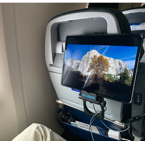 Airhook Cup Holder and Device Mount Hooks Onto Your Airplane Tray Table -  Bloomberg
